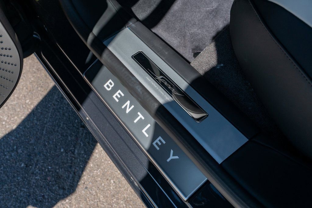 New 2025 Bentley Flying Spur Plug-In Hybrid image 37