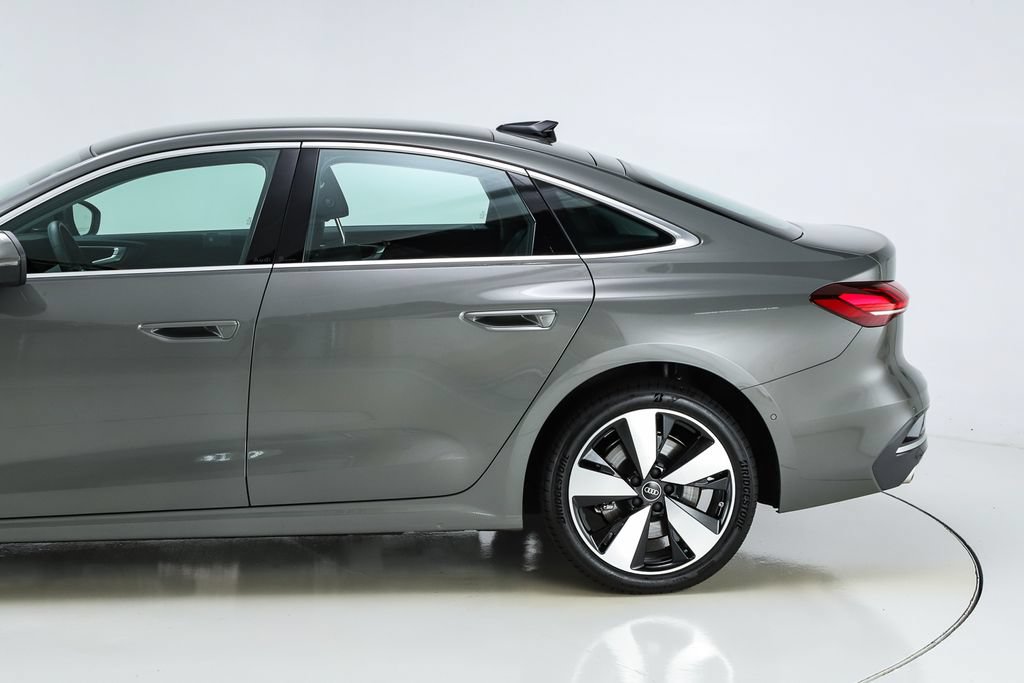 Used 2025 Audi A5 2.0T Premium w/ Convenience Package AWD/4WD image 8