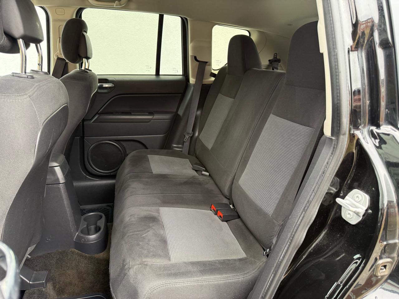 Used 2016 Jeep Compass Sport w/ Power Value Group image 3