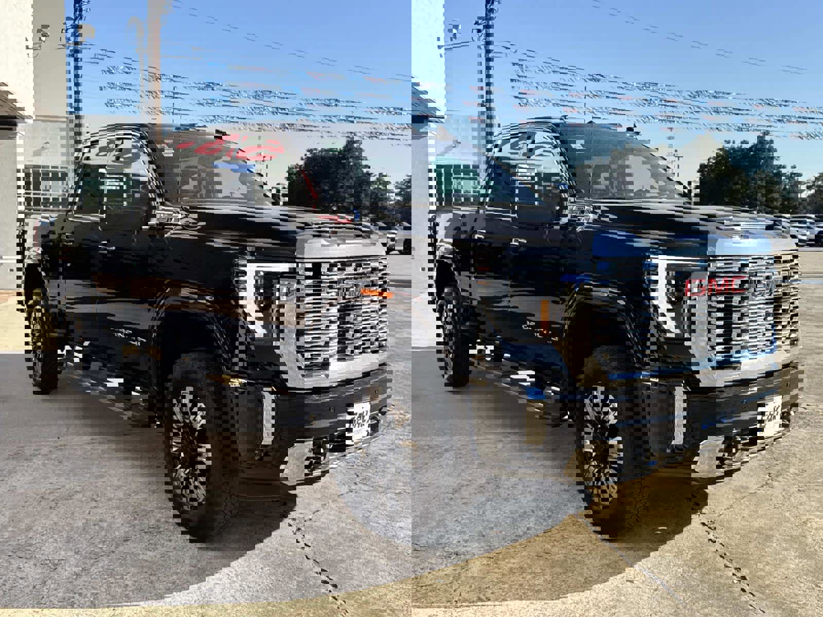 Used 2024 GMC Sierra 2500 Denali w/ Denali Reserve Package image 2