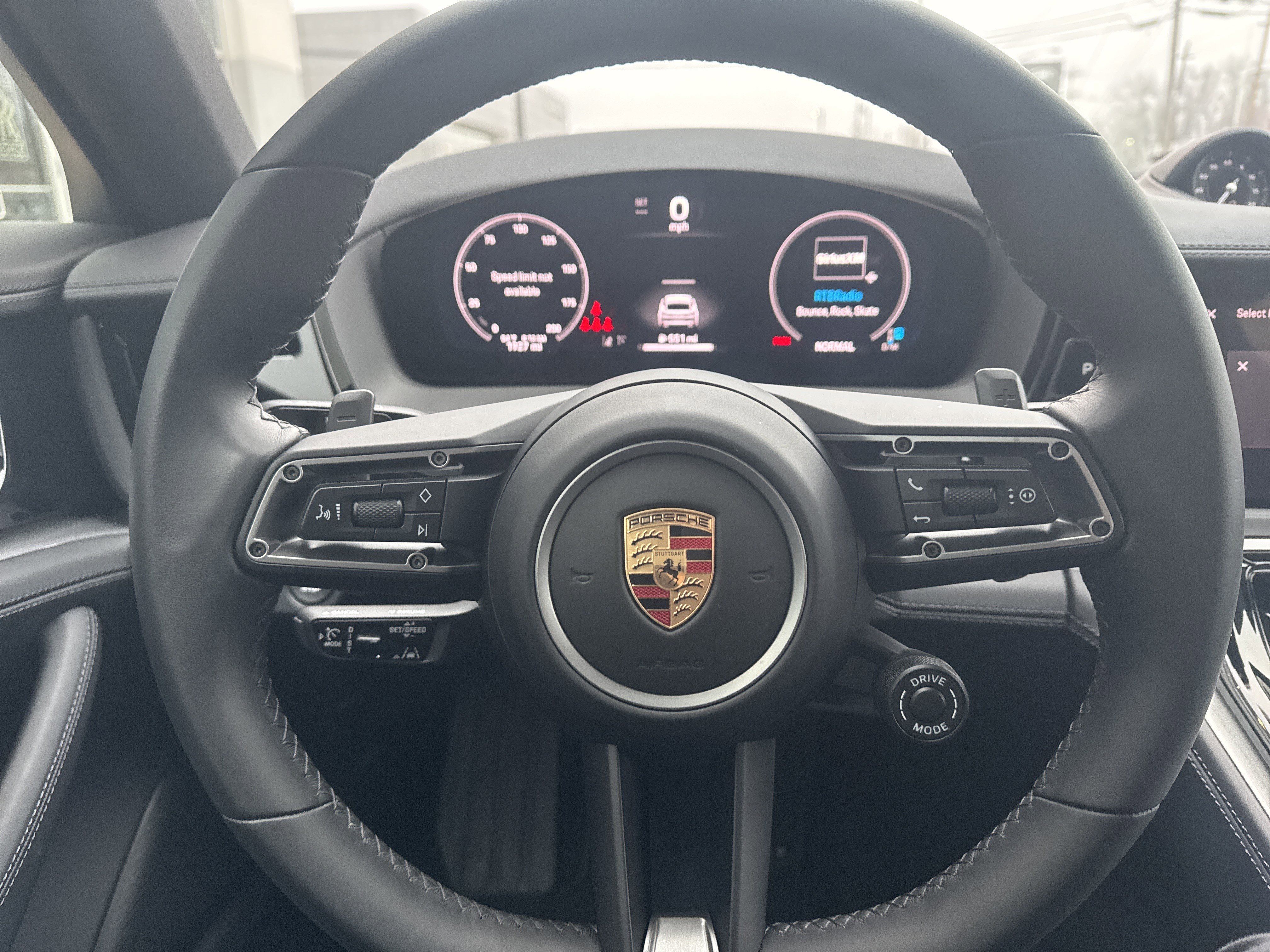 Used 2024 Porsche Panamera image 19