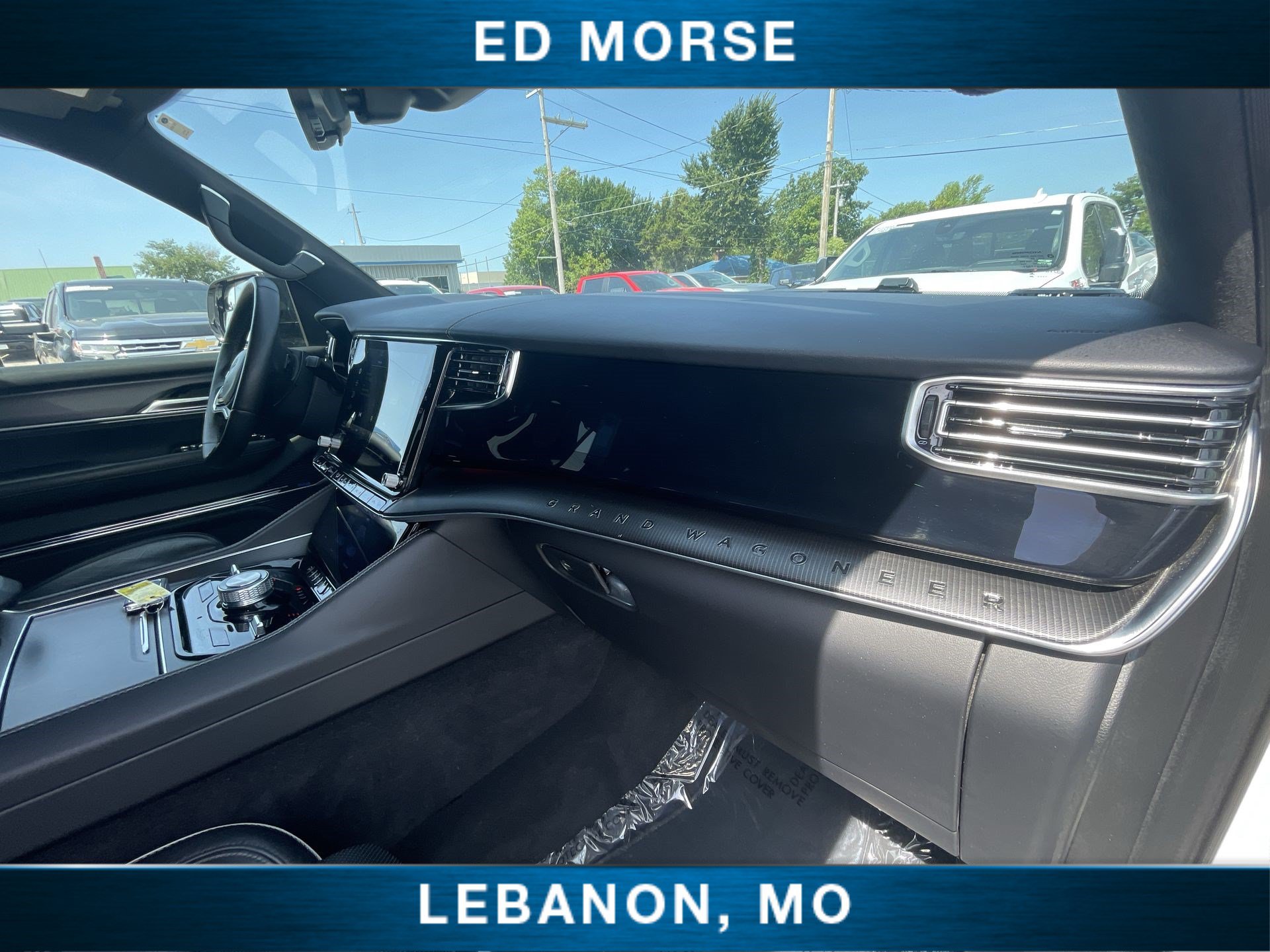 Used 2024 Jeep Grand Wagoneer L Series II w/ Quick Order Packagew 28T AWD/4WD image 29