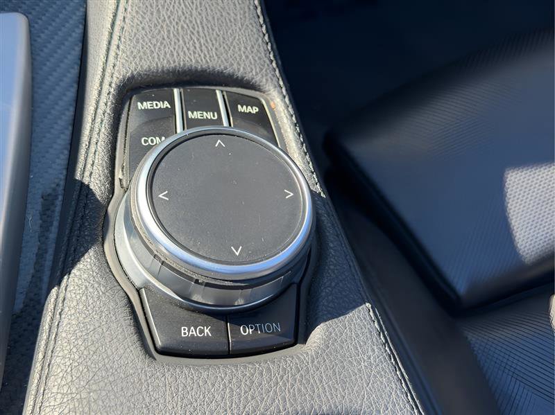 Used 2017 BMW M6 Convertible image 45