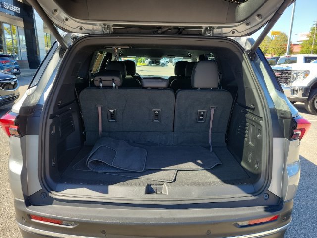 Used 2025 Buick Enclave Preferred FWD image 6