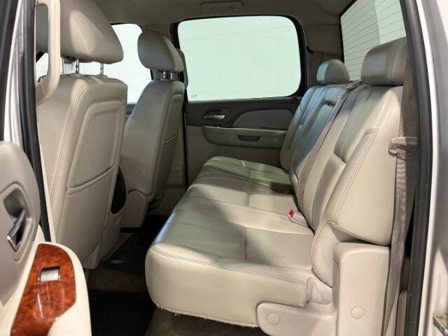 Used 2010 GMC Sierra 1500 SLT AWD/4WD image 15