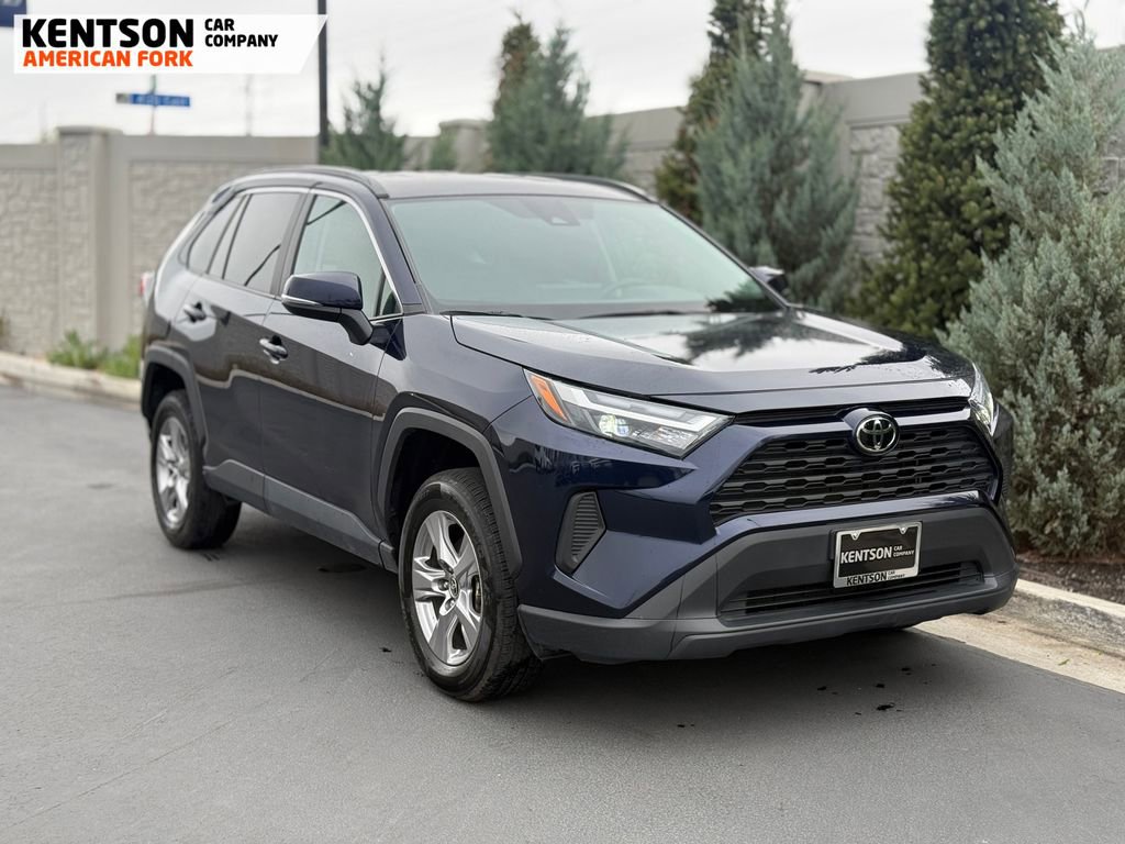 Used 2025 Toyota RAV4 XLE image 13