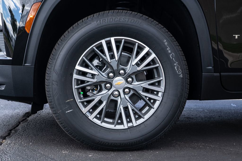 New 2026 Chevrolet Traverse LT image 8