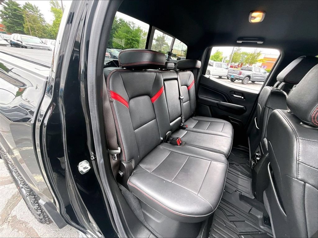 Used 2024 Chevrolet Colorado Z71 w/ Z71 Convenience Package 2 AWD/4WD image 15