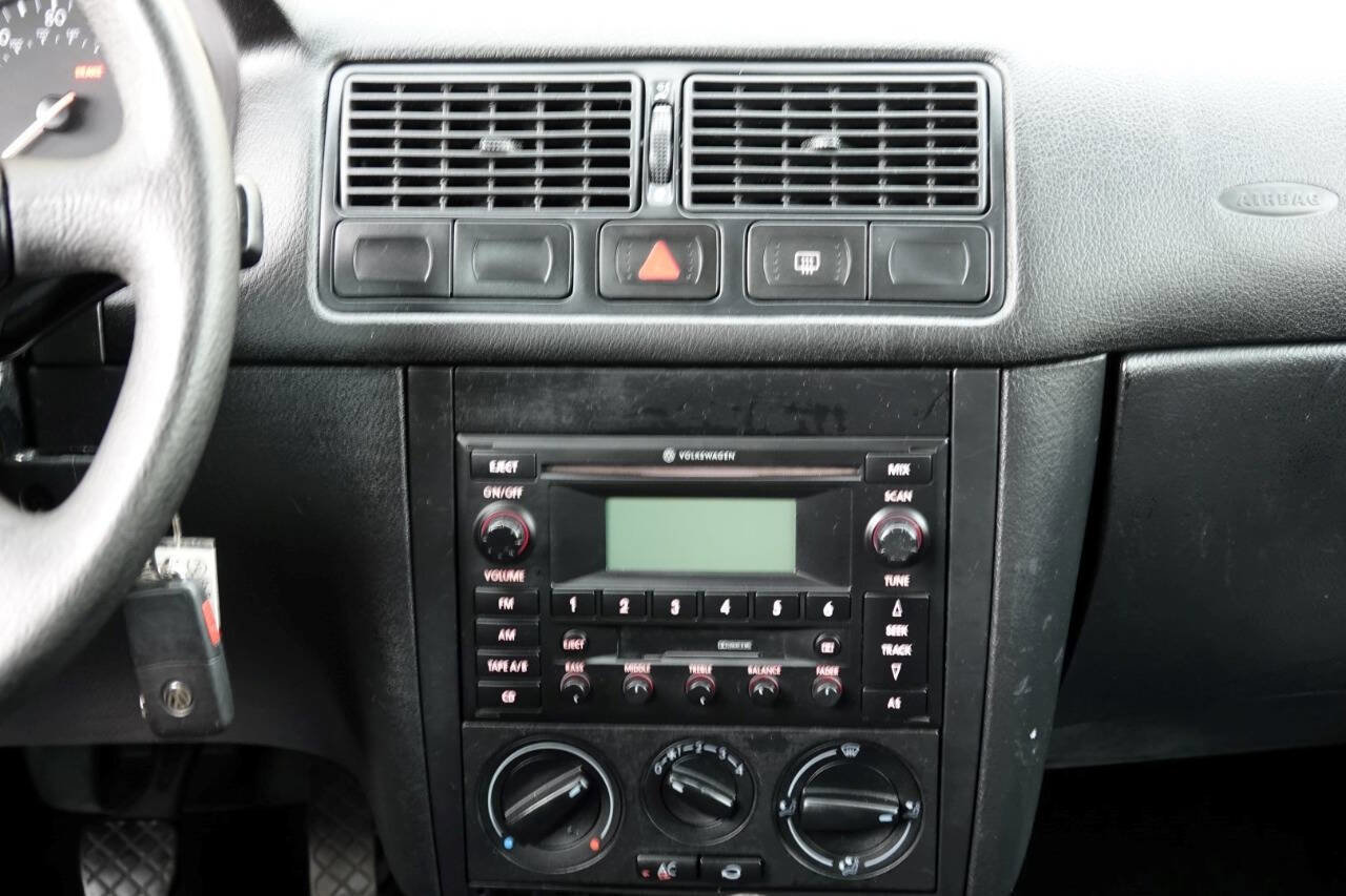 Used 2005 Volkswagen Golf GL image 61