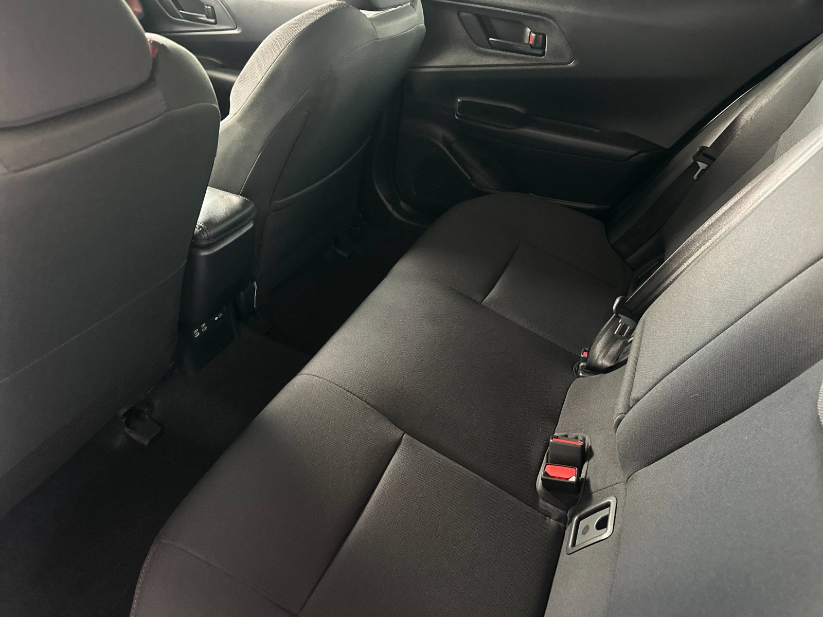 Used 2026 Toyota Prius Plug-In Hybrid FWD image 11