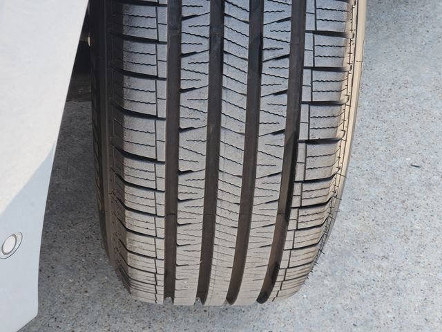 Used 2025 Ford Expedition Tremor AWD/4WD image 19