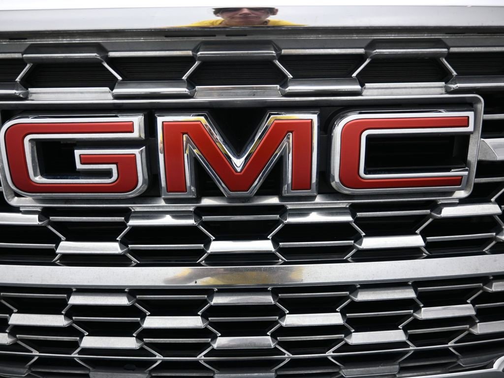 Used 2023 GMC Terrain Denali image 27