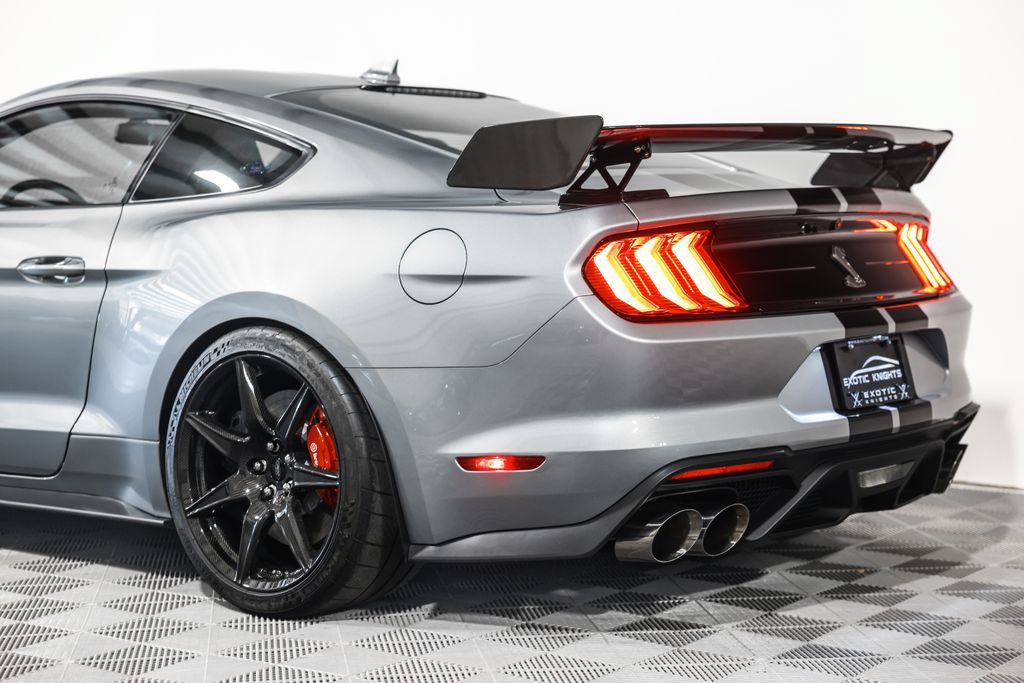 Used 2020 Ford Mustang Shelby GT500 w/ Carbon Fiber Track Pack RWD image 17