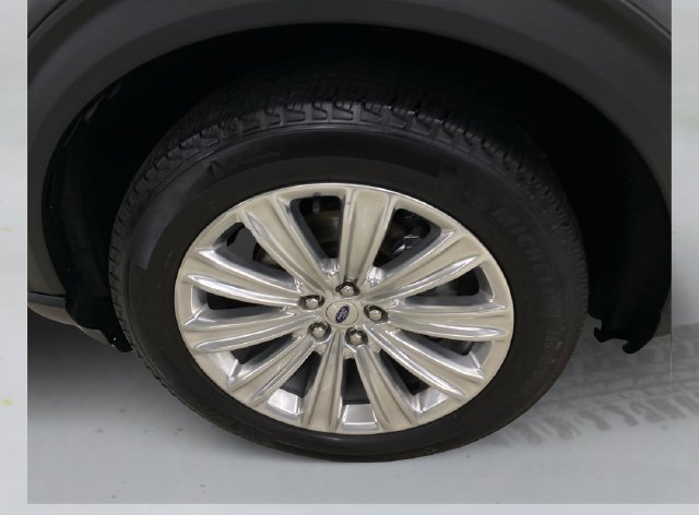 Used 2022 Ford Explorer Limited w/ Equipment Group 301A AWD/4WD image 20