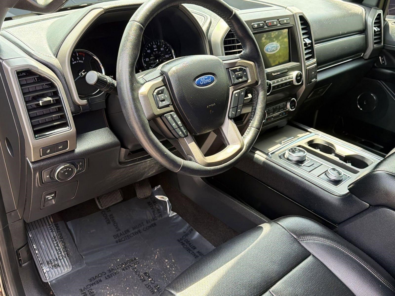 Used 2020 Ford Expedition XLT w/ Equipment Group 202A AWD/4WD image 4