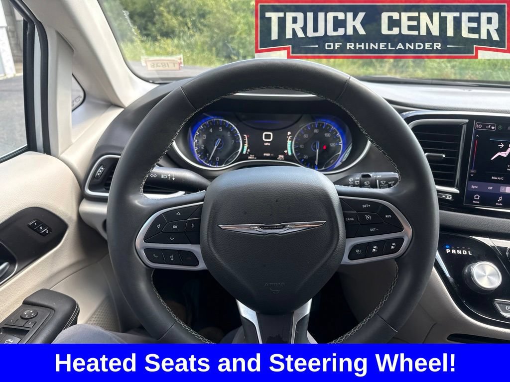Used 2024 Chrysler Pacifica Touring-L FWD image 19