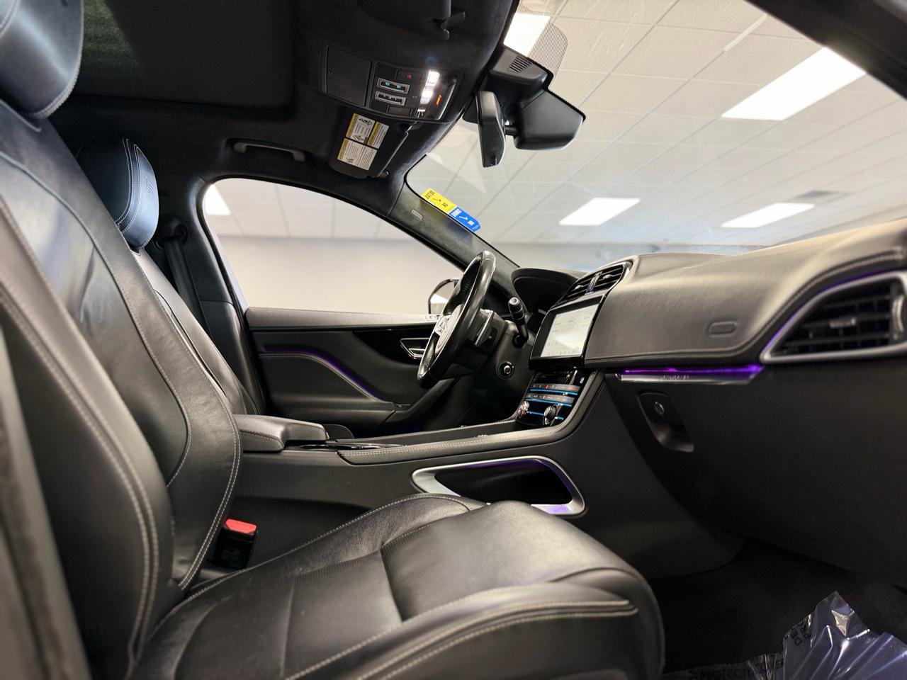 Used 2017 Jaguar F-PACE S AWD/4WD image 21