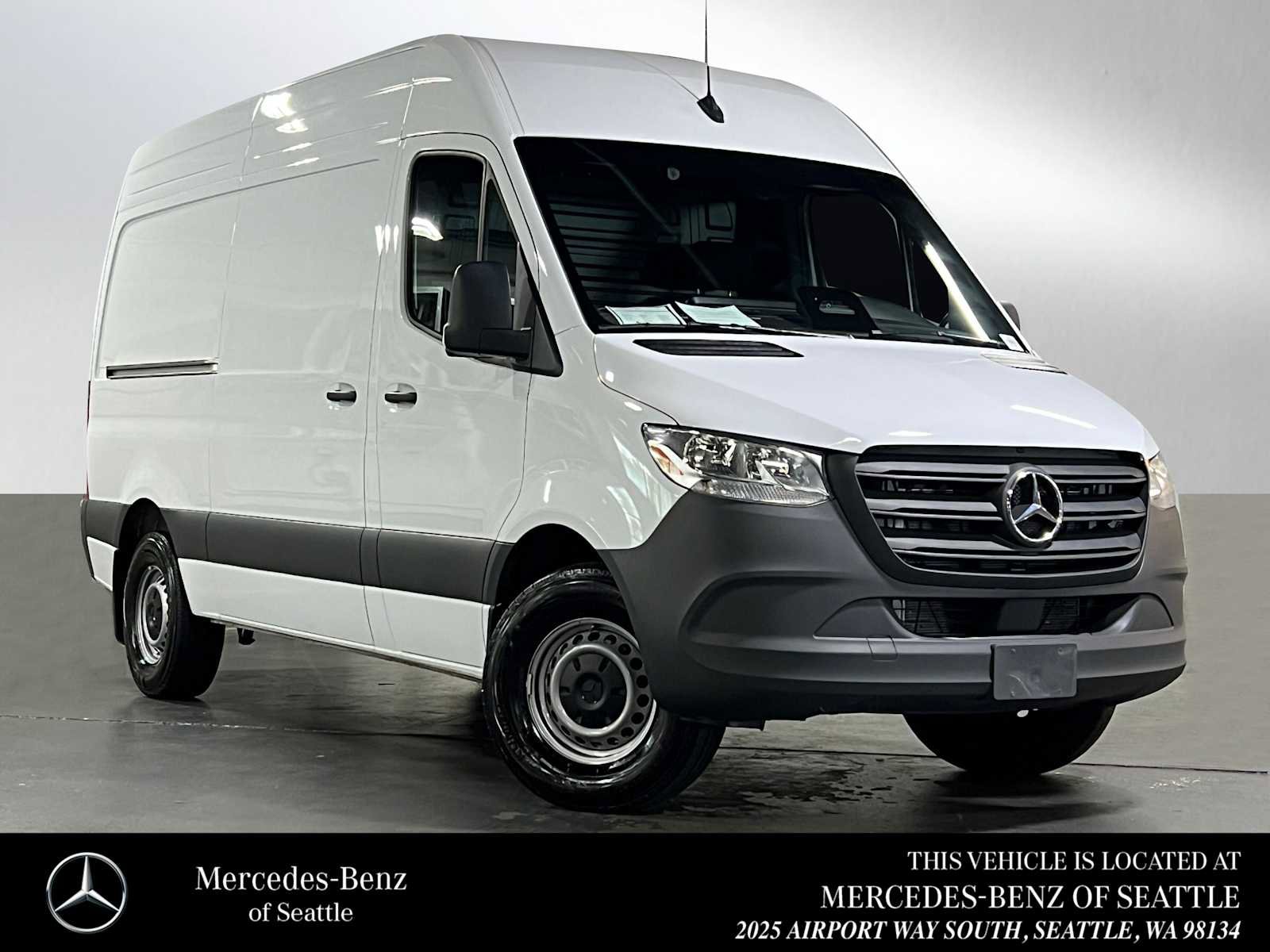 Used 2025 Mercedes-Benz Sprinter 2500 image 1