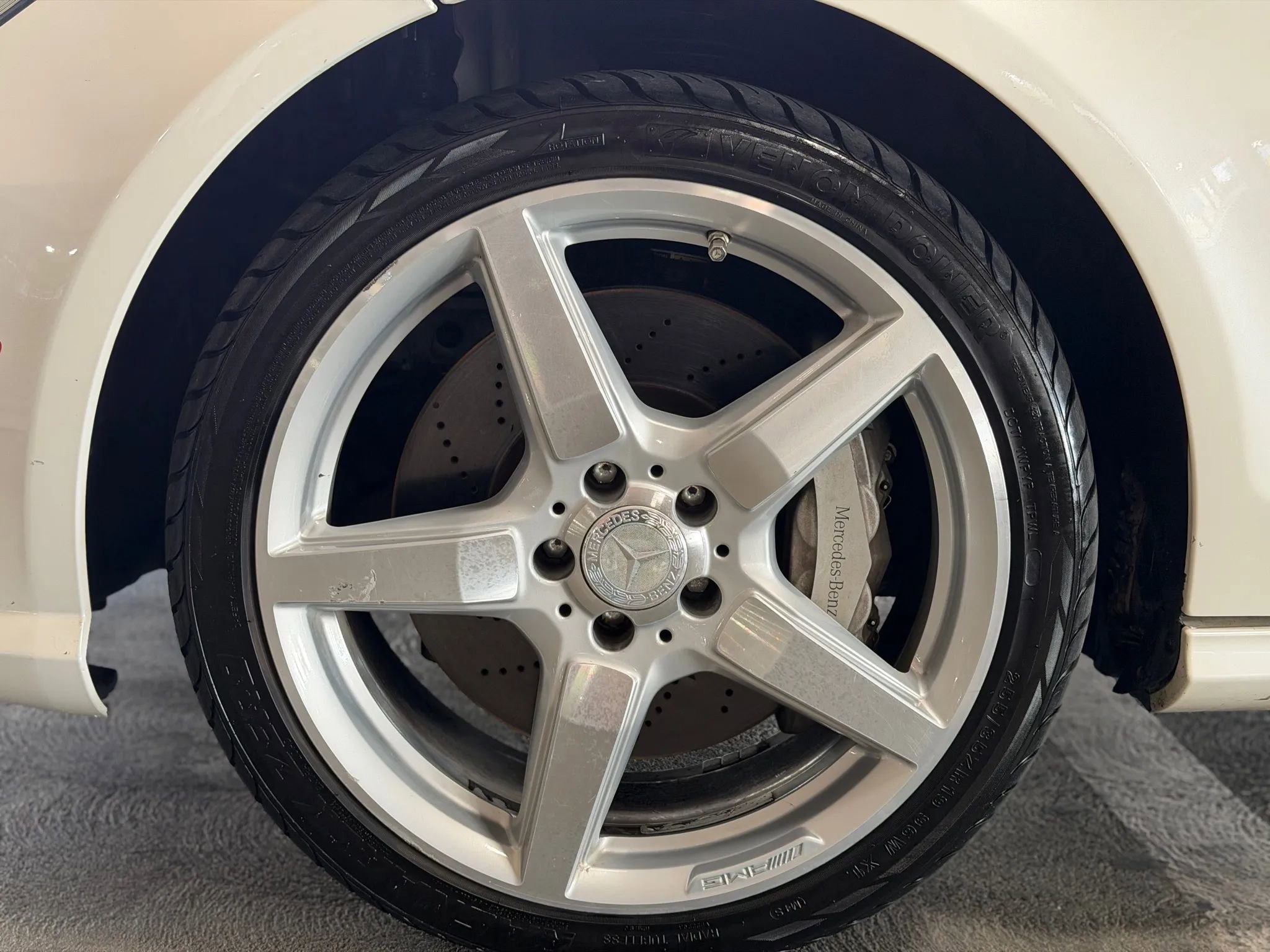 Used 2014 Mercedes-Benz CLS 550 4MATIC w/ Premium 1 Package image 11