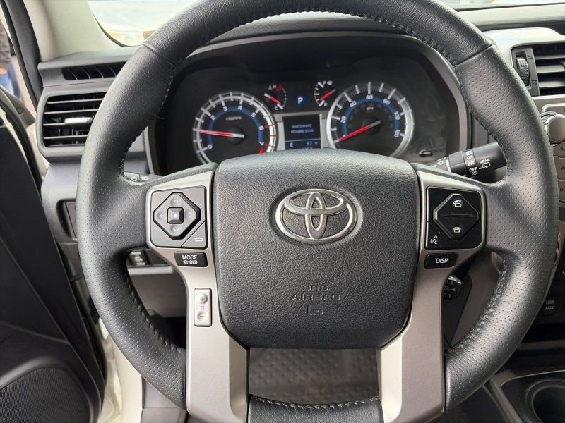 Used 2018 Toyota 4Runner Limited AWD/4WD image 18