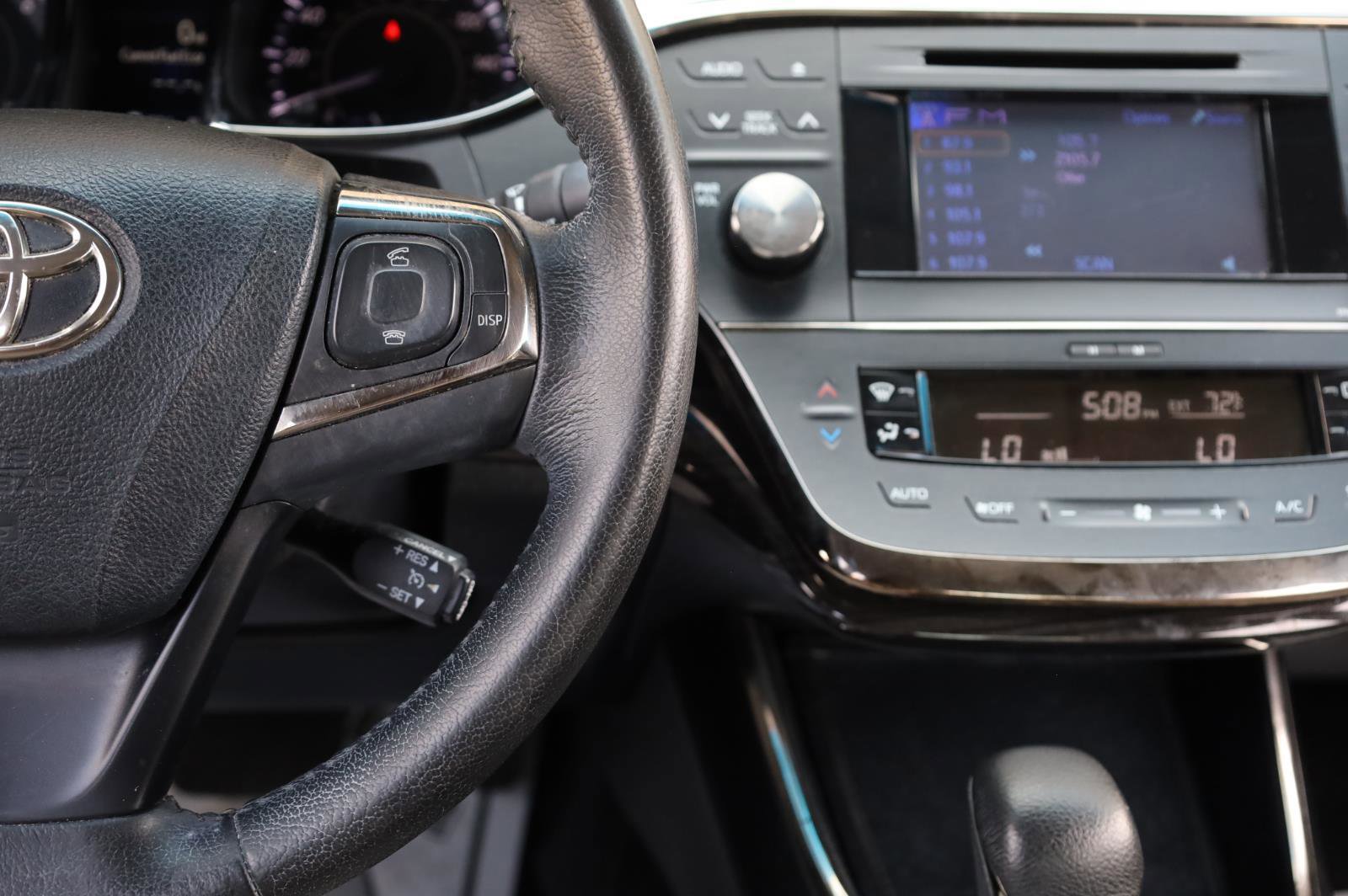Used 2013 Toyota Avalon XLE FWD image 33