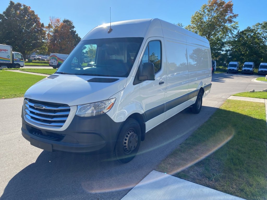 Used 2019 Freightliner Sprinter 170 image 3