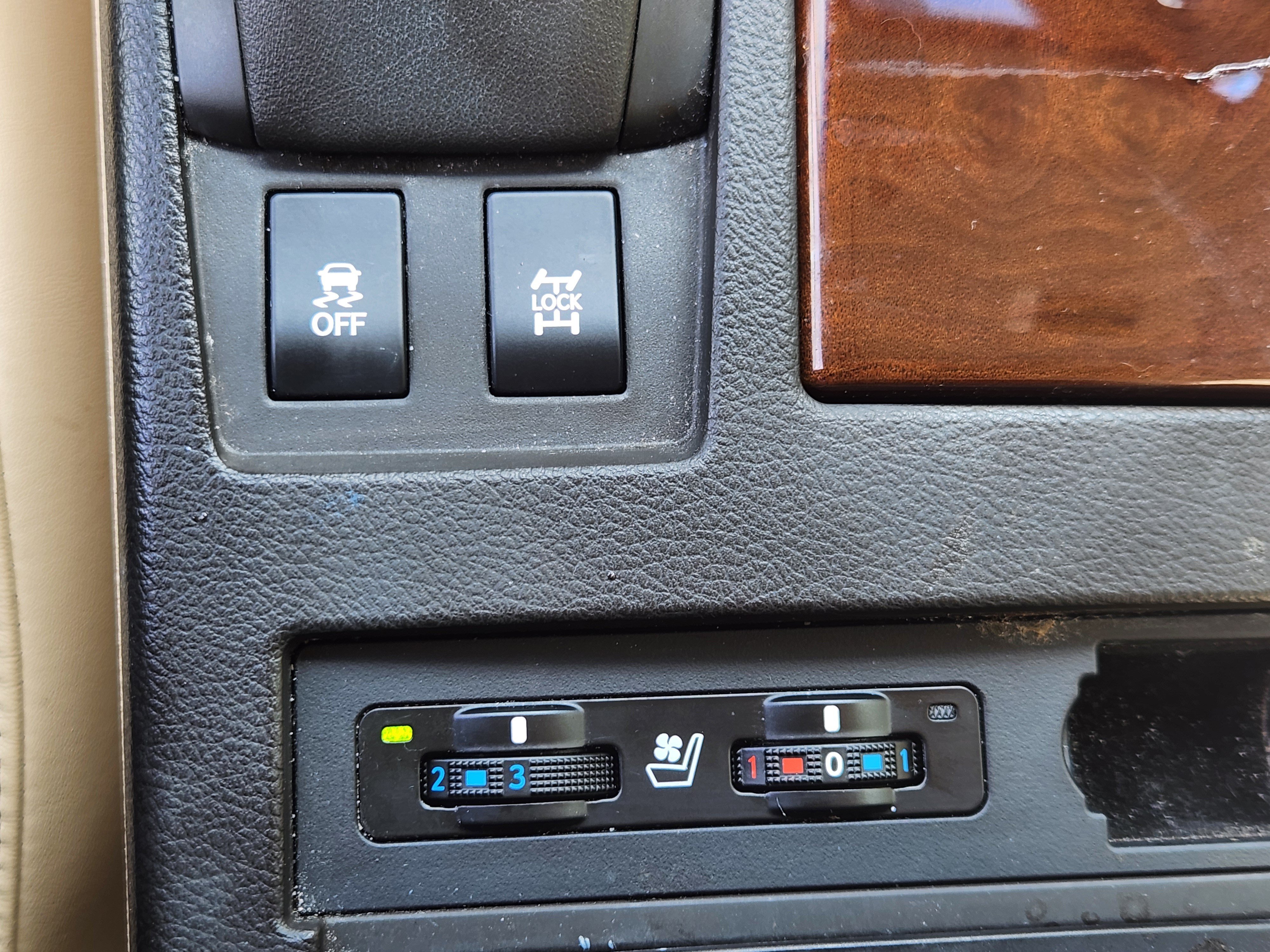 Used 2013 Lexus RX 350 AWD w/ Navigation Pkg image 24