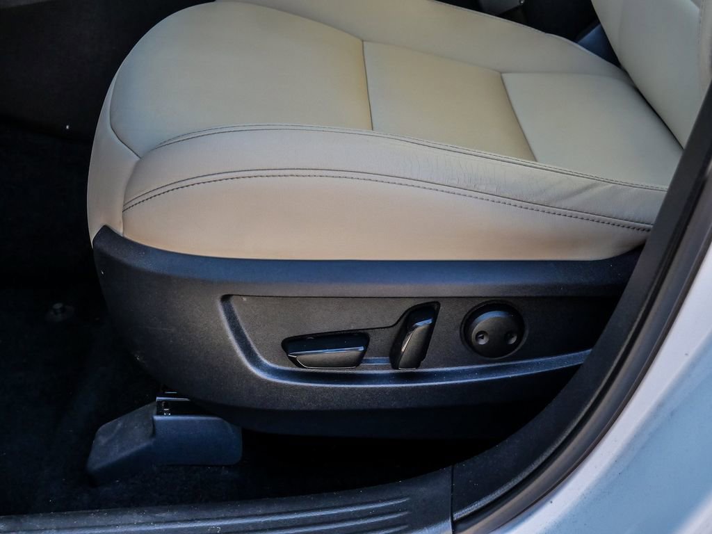 Used 2019 INFINITI QX50 Luxe w/ Navigation Package image 33