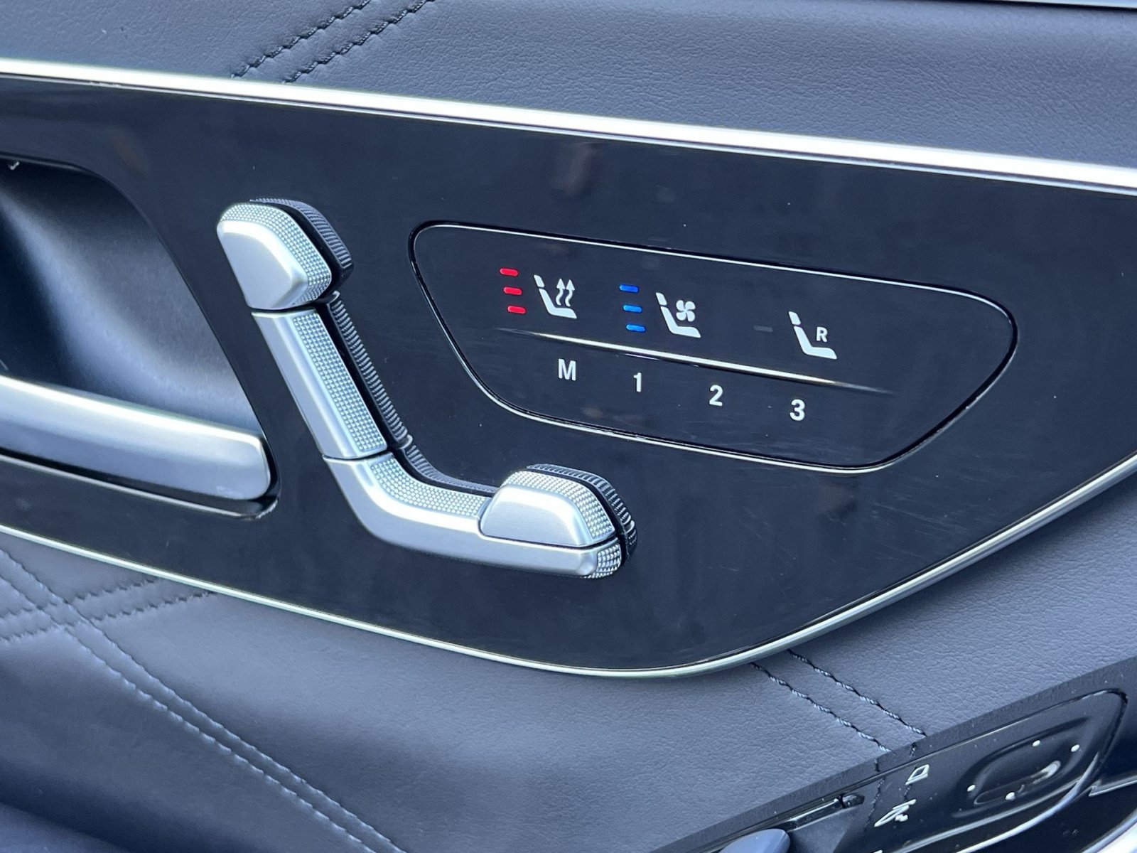 Used 2024 Mercedes-Benz Maybach S 680 4MATIC image 42