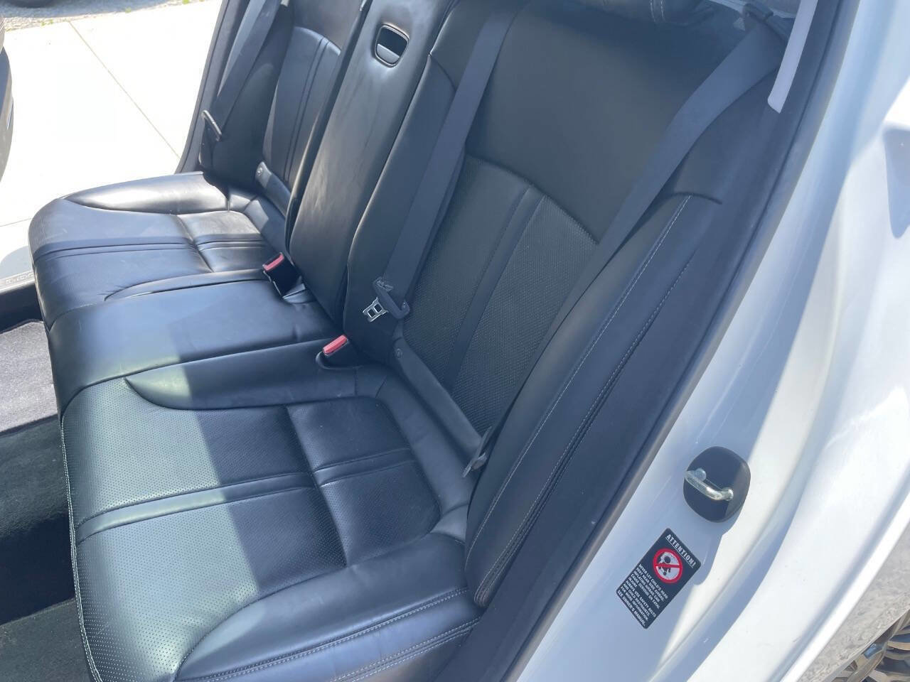 Used 2016 Kia K900 Luxury RWD image 50