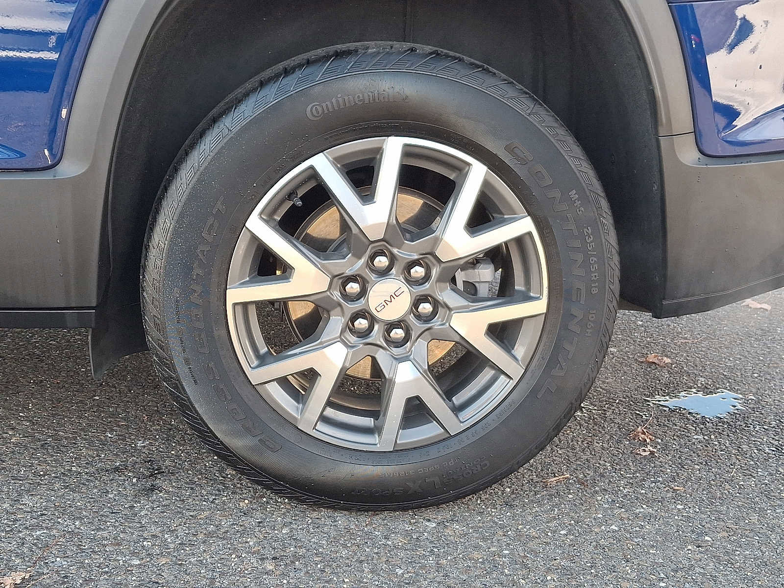 Certified 2023 GMC Acadia SLE w/ Driver Convenience Package image 9