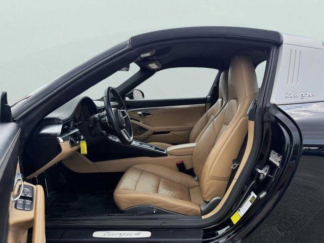 Used 2019 Porsche 911 Targa 4 AWD/4WD image 19