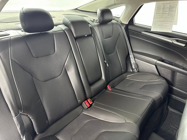 Used 2016 Ford Fusion Titanium FWD image 30