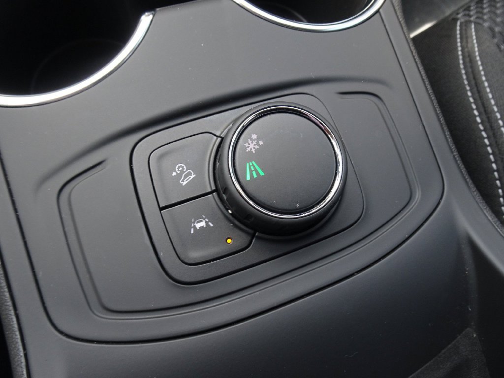 Used 2024 GMC Terrain SLE FWD image 16