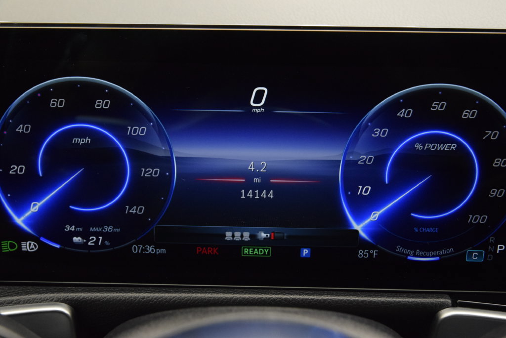 Certified 2024 Mercedes-Benz EQB 250+ image 25