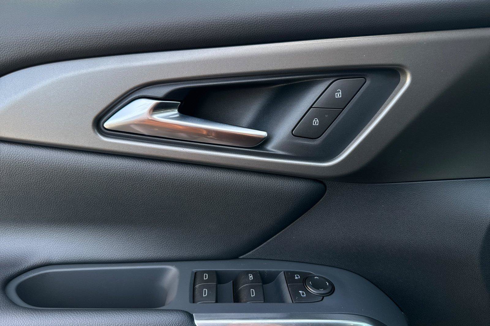 New 2026 Chevrolet Traverse LT w/ Midnight/Sport Edition FWD image 13