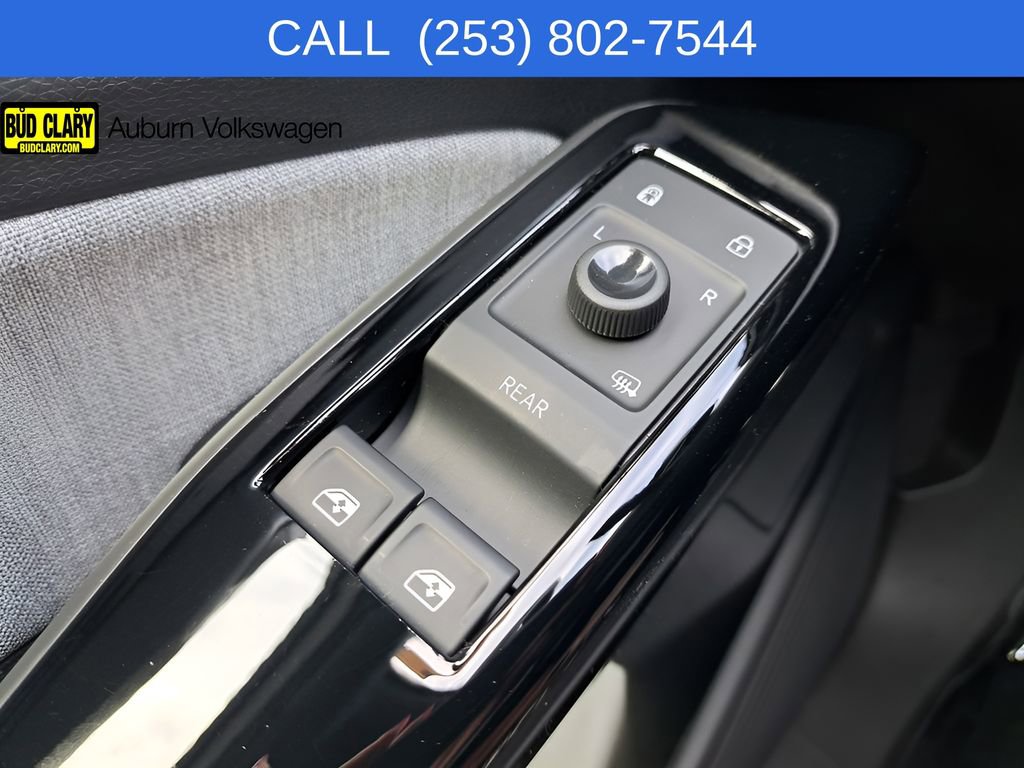 Used 2024 Volkswagen ID.4 2WD image 27
