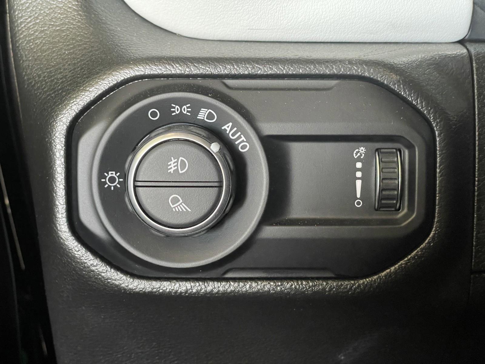 Used 2023 Jeep Gladiator Overland image 21