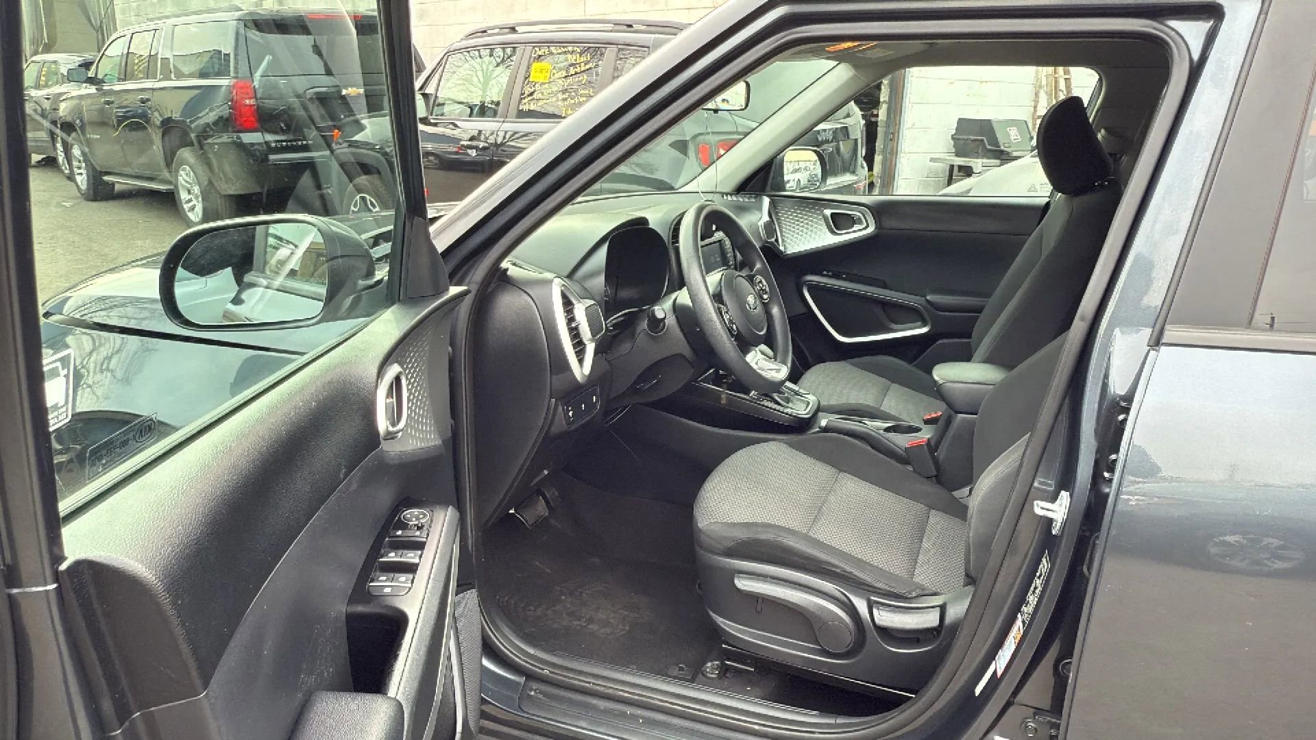 Used 2020 Kia Soul LX image 23