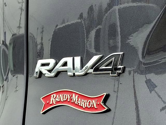 Used 2024 Toyota RAV4 LE image 31