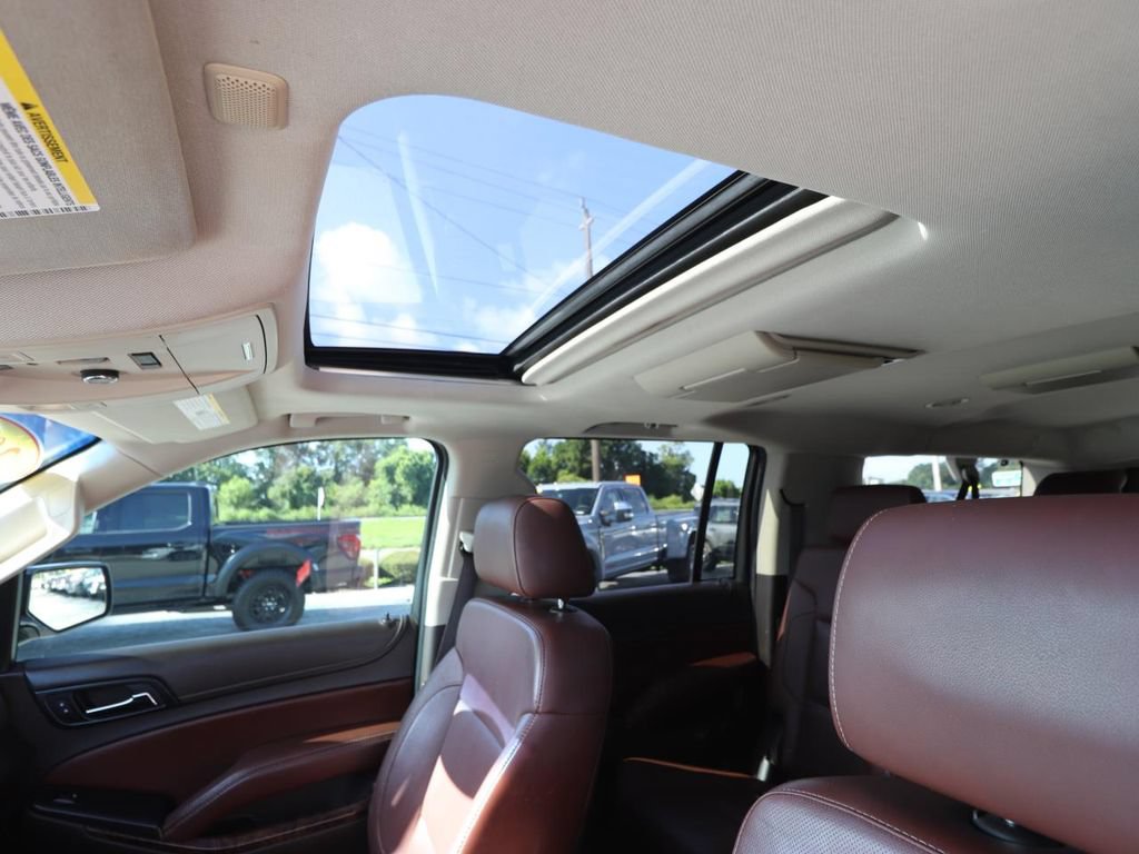 Used 2016 Chevrolet Suburban LTZ RWD image 4