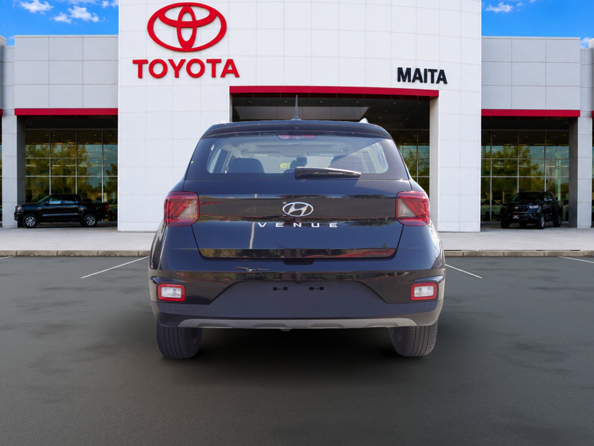 Used 2025 Hyundai Venue SEL FWD image 4