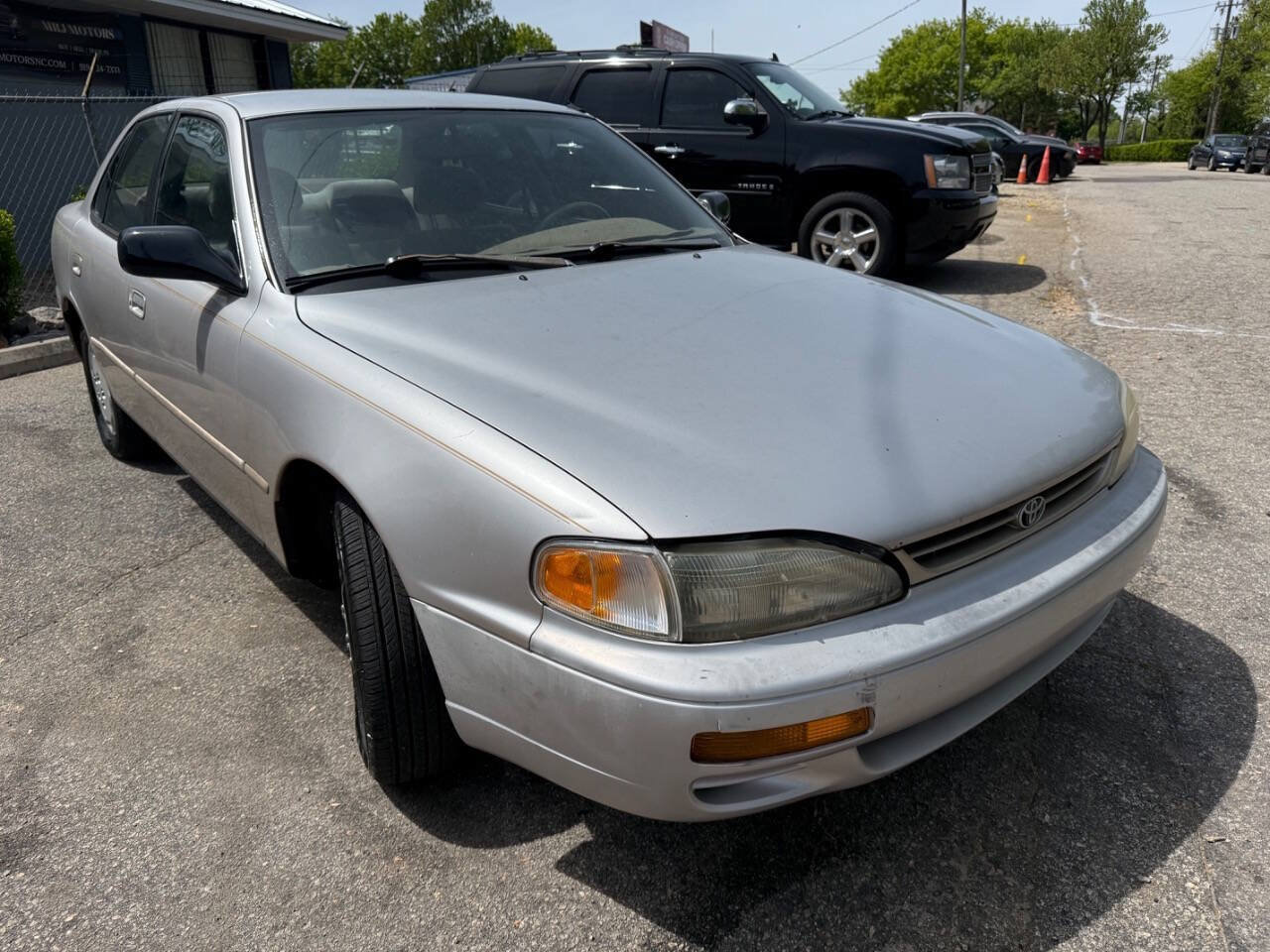 Used 1996 Toyota Camry LE FWD image 3