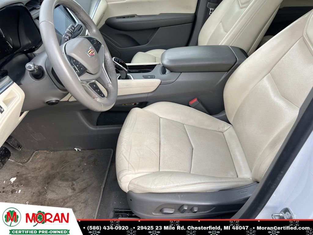 Used 2018 Cadillac XT5 Luxury w/ Driver Awareness Package image 17