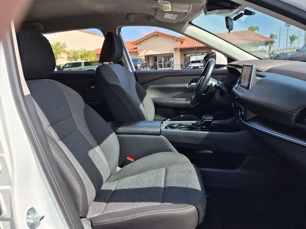 Used 2023 Nissan Rogue SV AWD/4WD image 28