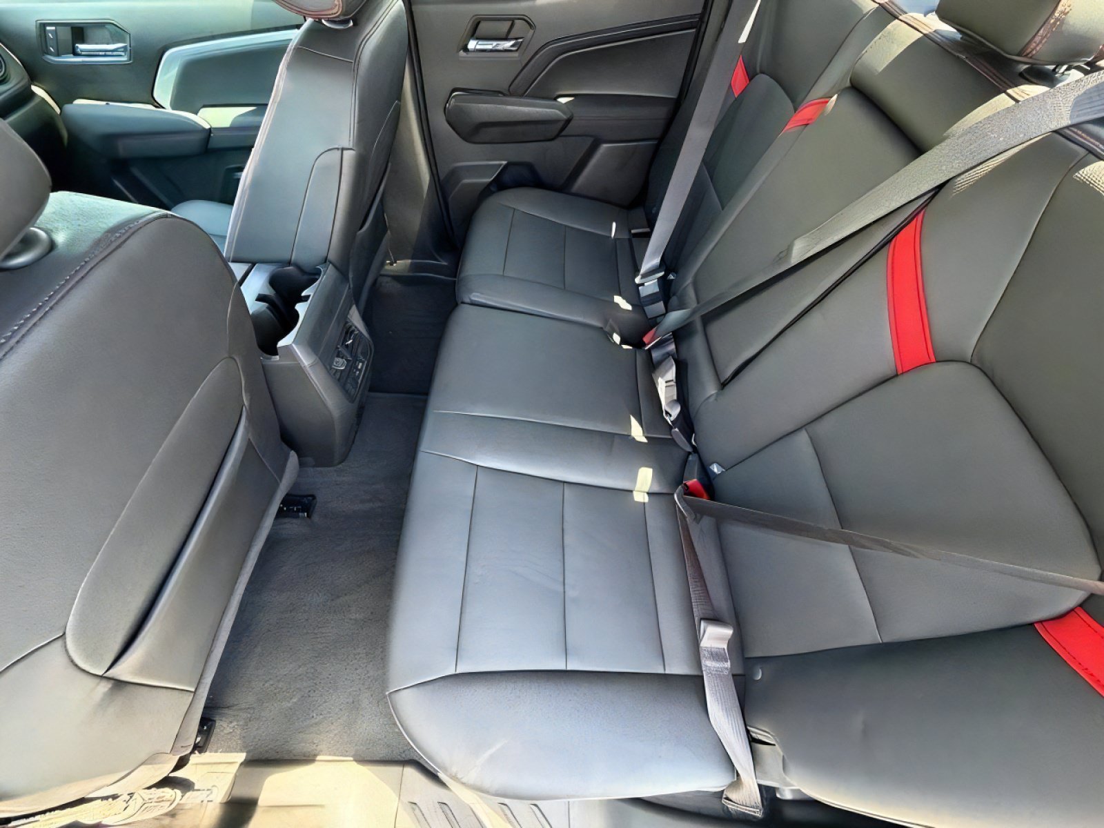 Used 2023 Chevrolet Colorado Z71 w/ Z71 Convenience Package 2 AWD/4WD image 12