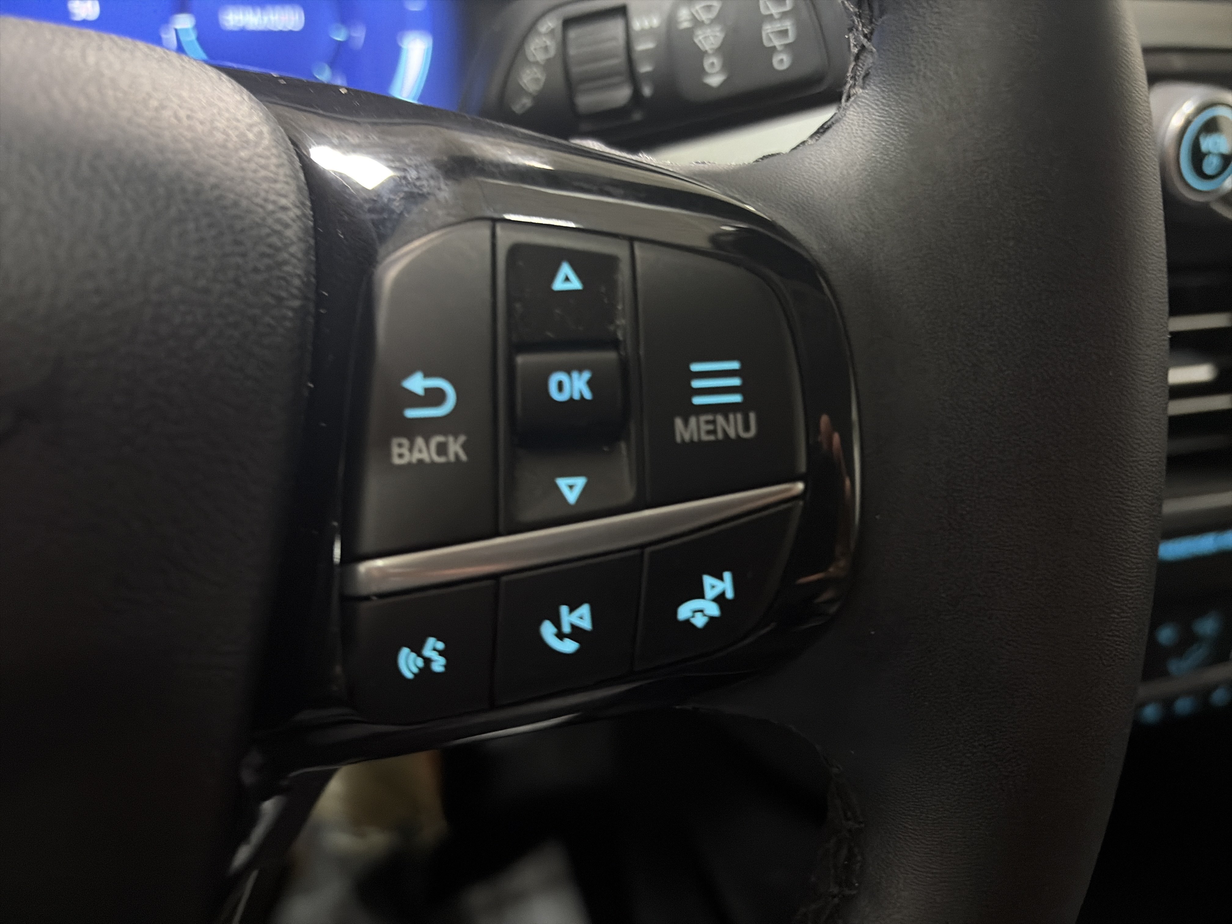 Used 2022 Ford Escape Titanium AWD/4WD image 15
