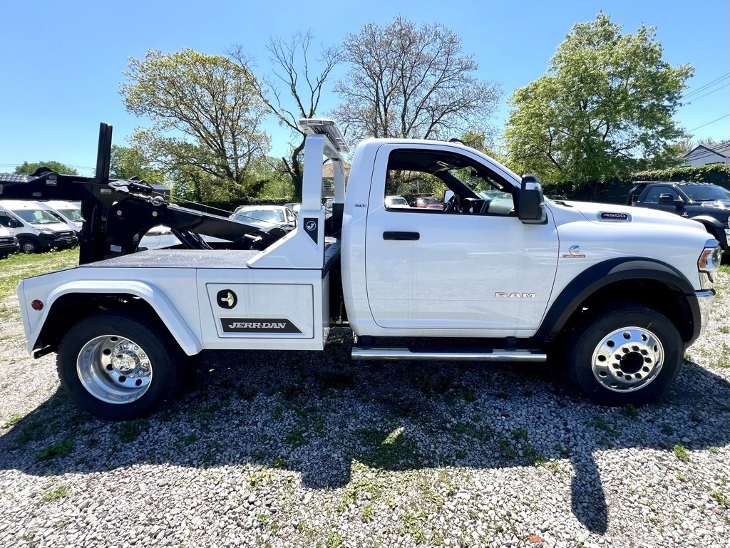 New 2024 RAM 4500 SLT w/ Quick Order Package 2YG SLT image 8