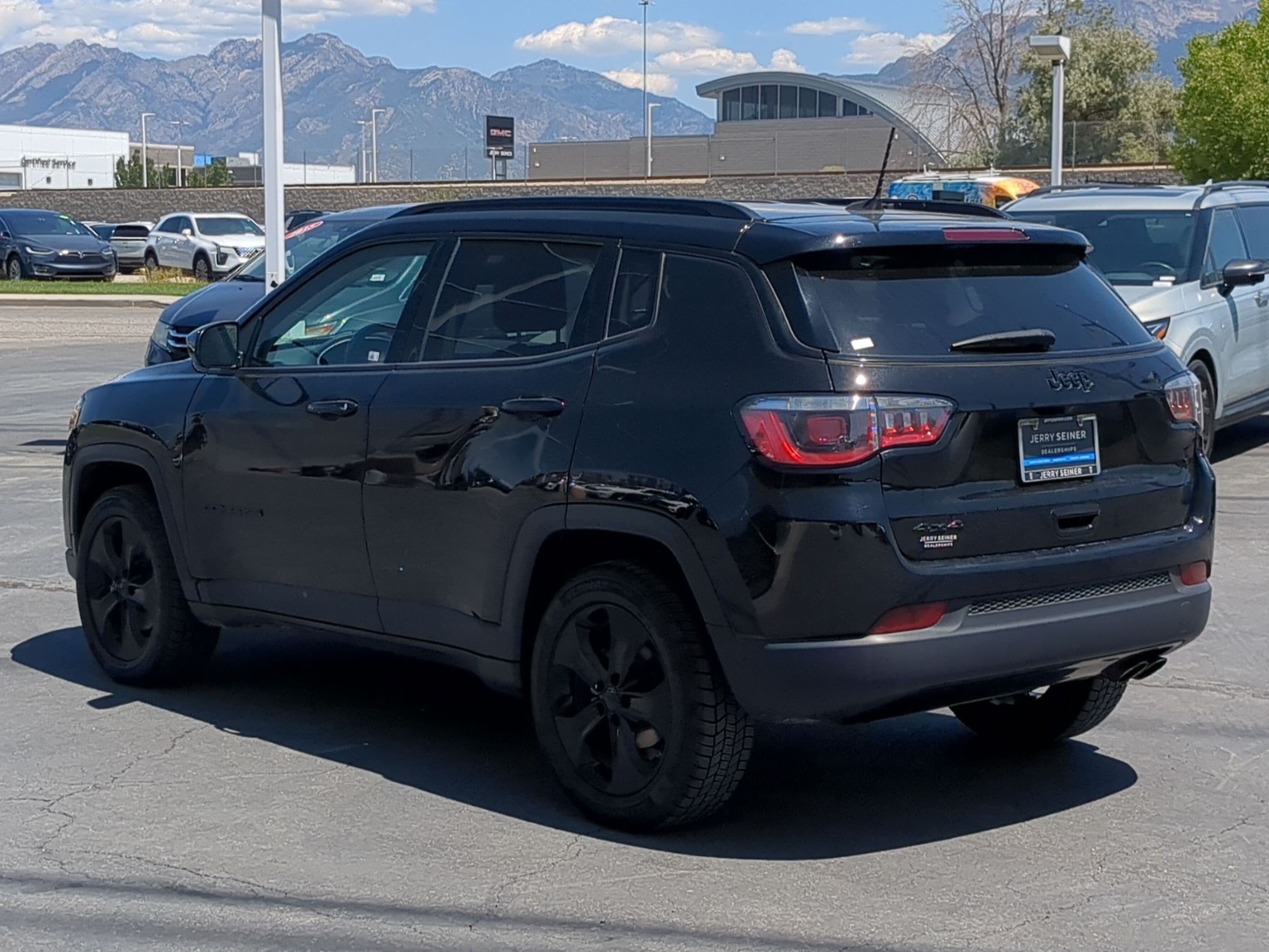 Used 2020 Jeep Compass Latitude AWD/4WD image 4