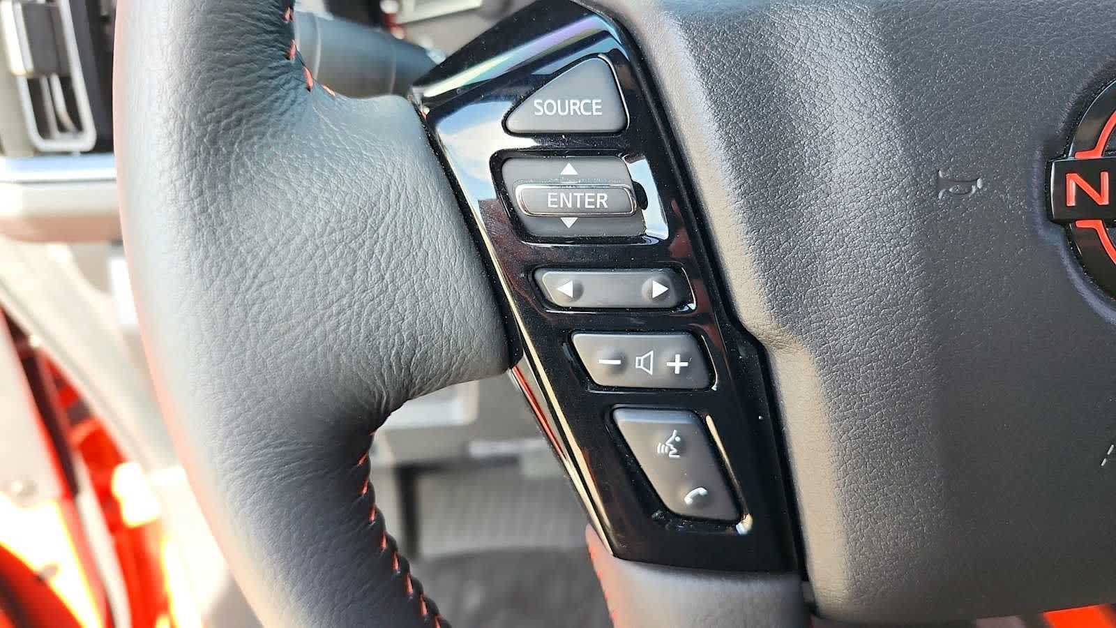 Used 2025 Nissan Frontier PRO-4X w/ Interior Protection Package AWD/4WD image 25